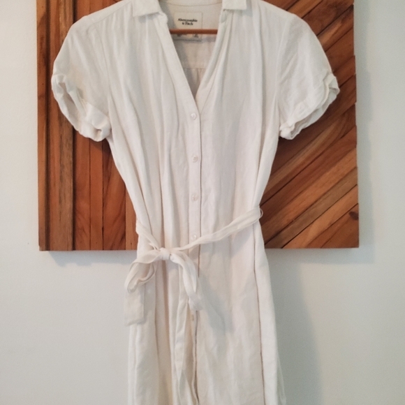 White Linen Button Down Dress - Picture 2 of 4